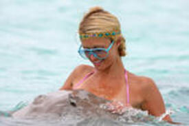 th_paris_hilton_one_piece_bikini_in_bora_bora_hq_11.jpg