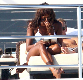 Naomi_Campbell_in_a_swimsuit_10.jpg