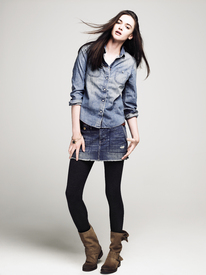 American Eagle OutFitters Fall 2009 LookBook.jpg