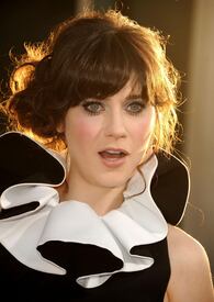 ZooeyDeschanel_OurIdiotBrotherpremiere_Hollywood_160811_558.jpg