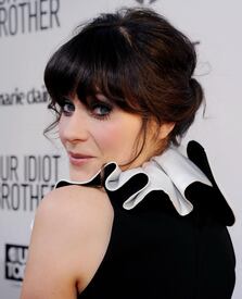 ZooeyDeschanel_OurIdiotBrotherpremiere_Hollywood_160811_568.jpg