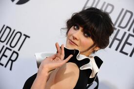 ZooeyDeschanel_OurIdiotBrotherpremiere_Hollywood_160811_581.jpg