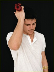 josh-hartnett-corduroy-05.jpg