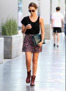 Jessica_Alba_-_Hollywood_-_190812_014.jpg