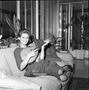 post-27165-0-34835200-1376681584_thumb.j