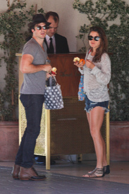 Nikki and Ian (1).jpg