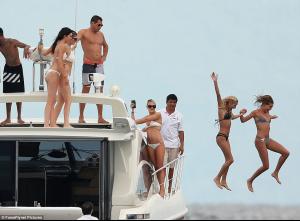 post-46718-0-00254700-1439464753_thumb.j