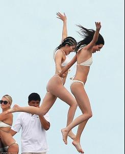 post-46718-0-88352400-1439464670_thumb.j