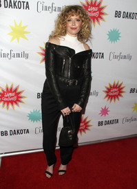 nlyonne220816BZNimage8.jpg