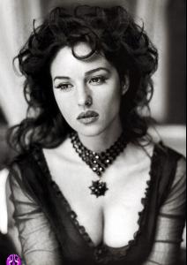 34321monica_bellucci_126.jpg