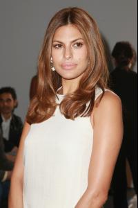 Eva_Mendes___Calvin_Klein_Spring_2009_fashion_show_during_Mercedes_Benz_Fashion_Week__NYC__Sept_11th__2_.jpg