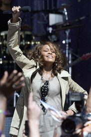 whitney_houston_1_tikipeter_celebritycity_046.jpg