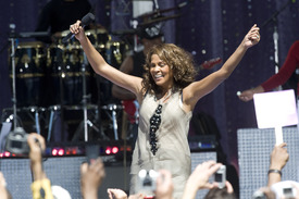whitney_houston_1_tikipeter_celebritycity_056.jpg