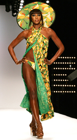 naomi-campbell-rocks-the-runway_30.jpg