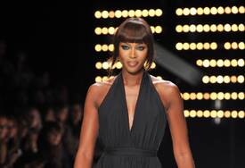naomi-campbell-rocks-the-runway_46.jpg