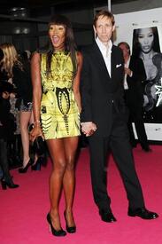 Naomi_Campbell_attends_the_opening_night_of_the_SHOWStudio_exhibition_01.jpg