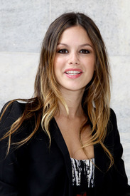 RachelBilson_RobertoCavalliFS_MilanFashionWeek_270910_009.jpg