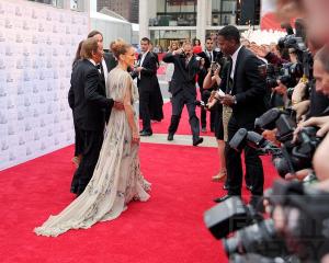 post-3127-0-72318200-1348313002_thumb.jp