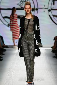 post-40197-0-36720800-1443116223_thumb.j