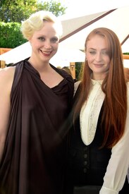 SophieTurner_BAFTATea (14).jpg