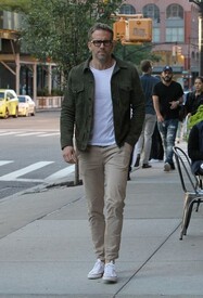 Ryan Reynolds Out NYC cWWOAU3n0All.jpg
