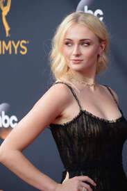 Sophie-Turner--2016-Emmy-Awards--13.jpg