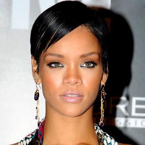 092608_rihanna_400X400.jpg