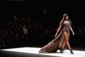Naomi_Campbell_at_the_Igor_Chapurin_Show_13.jpg