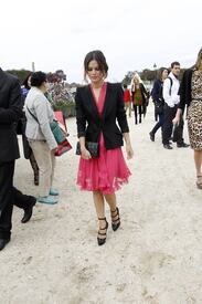 RachelBilson_ChristianDiorReadytoWearSS2011Show_Paris_011010_009.jpg