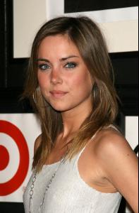 Jessica_Stroup_007.jpg
