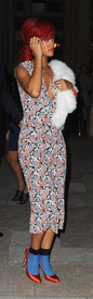 RihannaMiuMiuParis5.10.2010_57.jpg