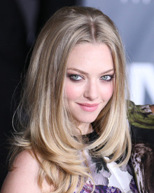 amanda_seyfried_in_time_premiere_021.jpg