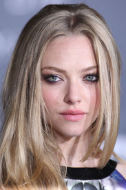 amanda_seyfried_in_time_premiere_027.jpg