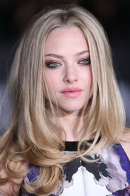 amanda_seyfried_in_time_premiere_030.jpg