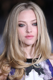 amanda_seyfried_in_time_premiere_031.jpg