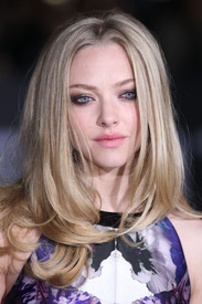 amanda_seyfried_in_time_premiere_033.jpg