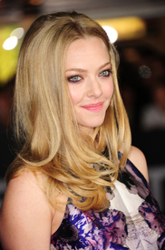 amanda_seyfried_in_time_premiere_049.jpg