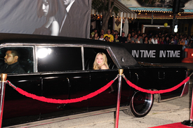 amanda_seyfried_in_time_premiere_119.jpg