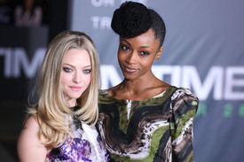 amanda_seyfried_in_time_premiere_155.jpg