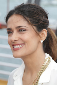 Salma Hayek Puss In Boots Premiere in Fort Lauderdale 16.10.2011_26.jpg