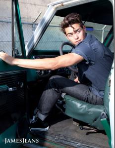 post-34874-0-16559100-1349460759_thumb.j