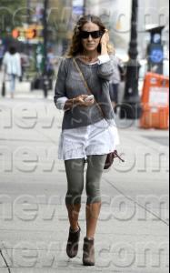 post-38290-0-28502900-1349539222_thumb.j