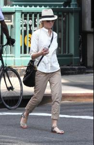 post-38290-0-40514600-1349449955_thumb.j