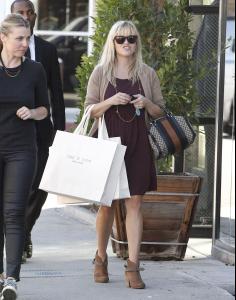 post-38290-0-55980800-1351437144_thumb.j