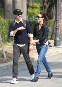 post-38290-0-92175100-1351436942_thumb.j