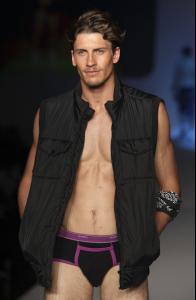 post-84440-0-34764300-1383117956_thumb.j