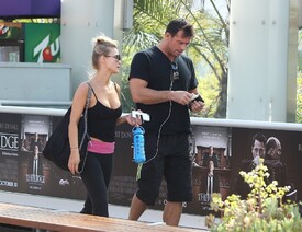 Joanna Krupa Romain Zago gym 01L7UD-8Pamx.jpg