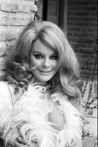Elke Sommer085.jpg