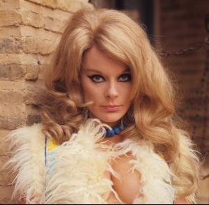 Elke Sommer092.jpg