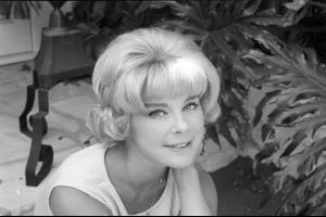 Elke Sommer189.jpg